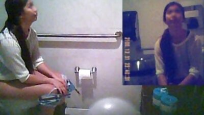 Огромен шут по играње со мојот кур