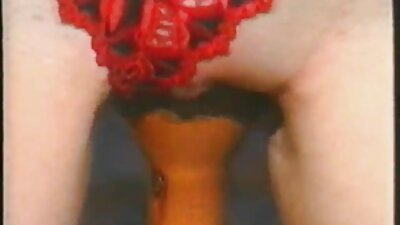 Неколку слики од русокоса и напалена мене која прикажува големи цицки и пичка