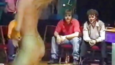 Груба сцена од анален секс со откачена сопруга аматерка